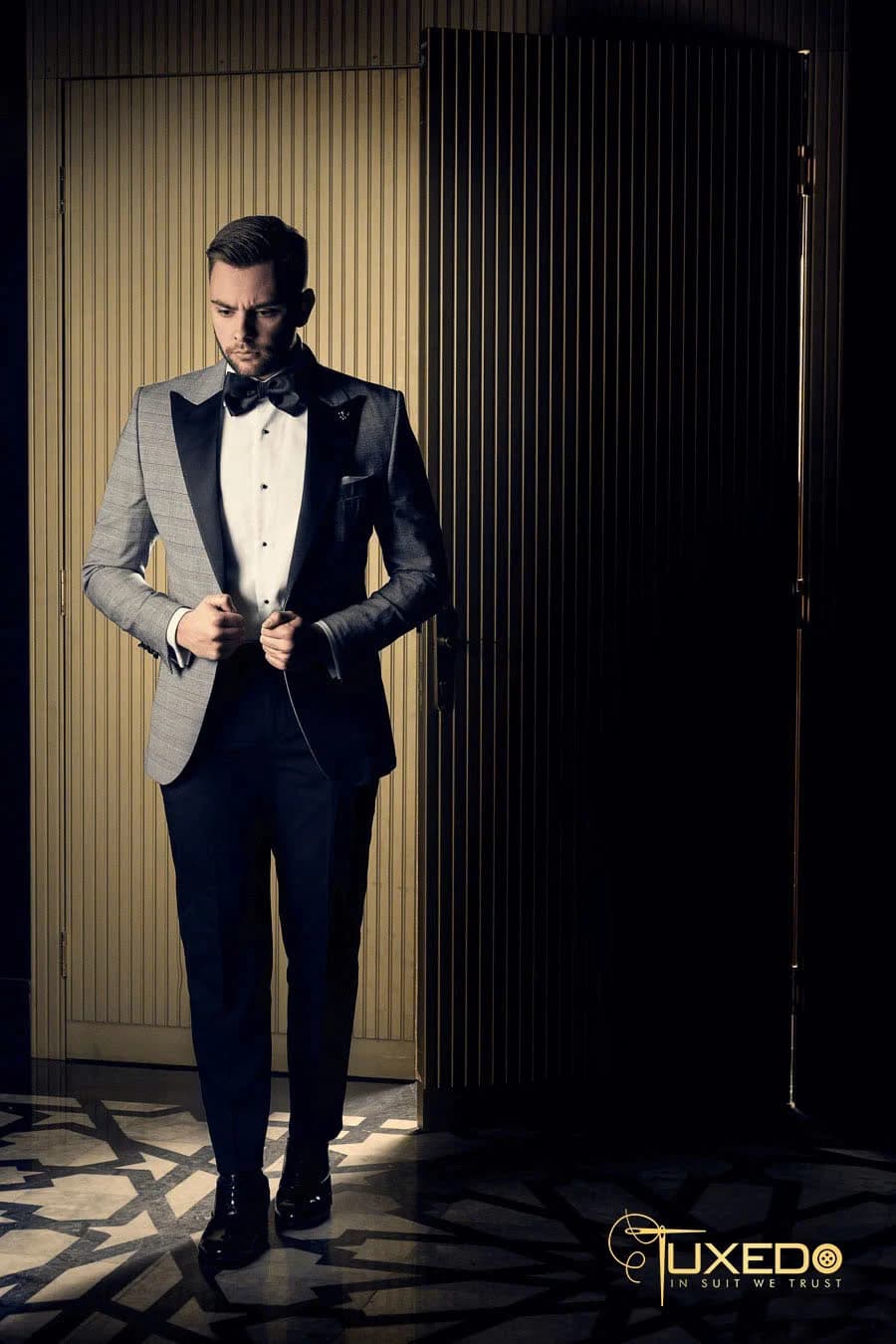 Tuxedo Xám Bạc Ve Nhọn Satin — TUX-008