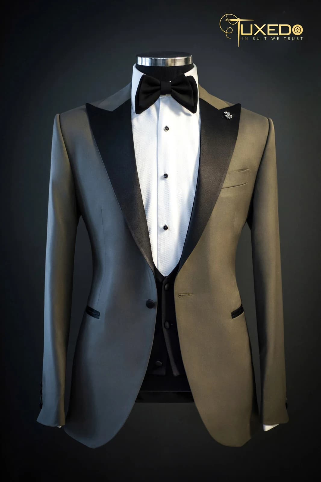 Tuxedo Xám Rêu Ba Món Ve Nhọn — TUX-021