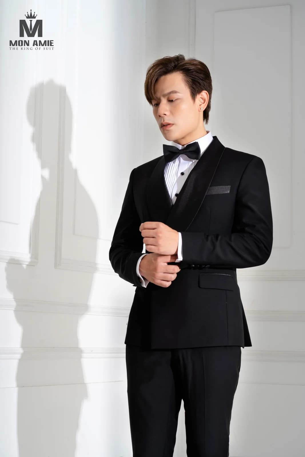 Tuxedo Đen Hai Hàng Khuy Ve Shawl Satin Khăn Túi Satin — TUX-116
