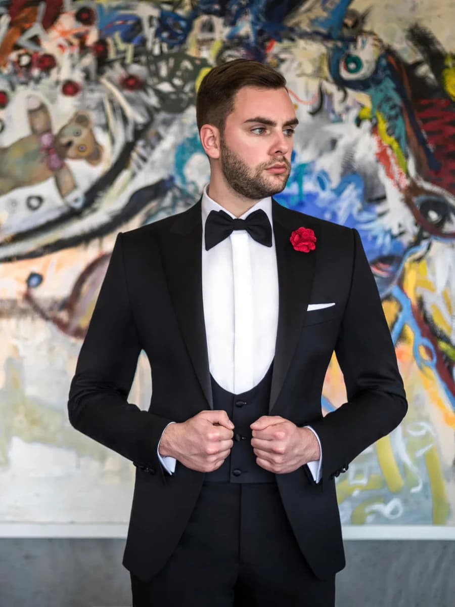 Tuxedo Đen Ba Mảnh Cổ Điển — TUX-027