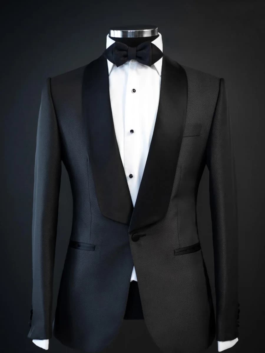 Tuxedo Đen Ve Khăn Satin — TUX-062