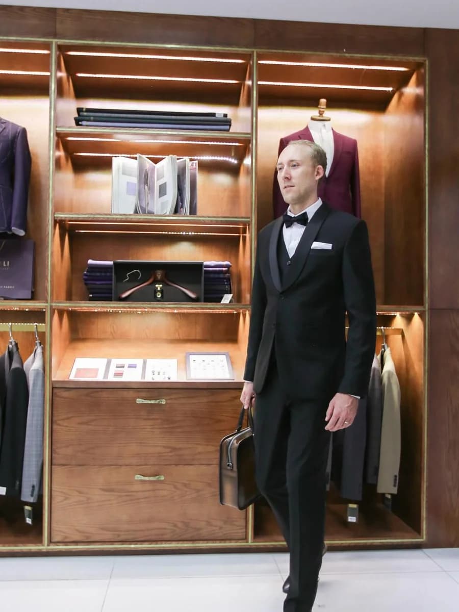 Tuxedo Đen Một Nút Cổ Điển — TUX-078