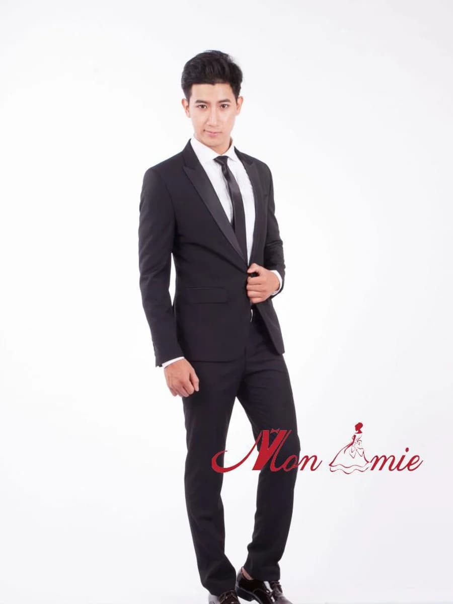 Tuxedo Đen Ve Nhọn Satin — TUX-080
